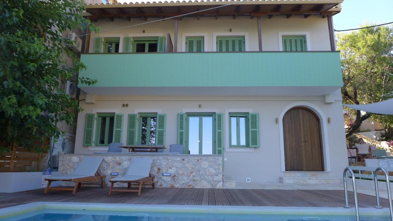 Caltabania Suites Ayios Nikitas Bagian luar foto