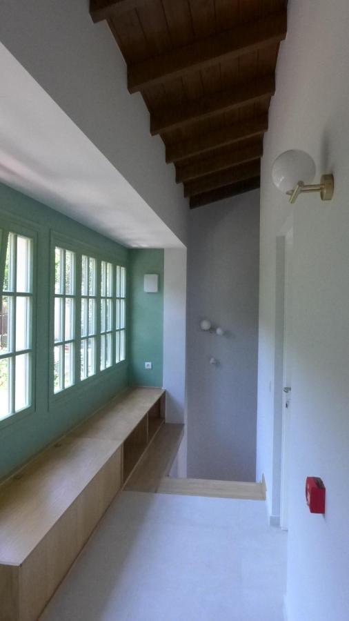 Caltabania Suites Ayios Nikitas Bagian luar foto