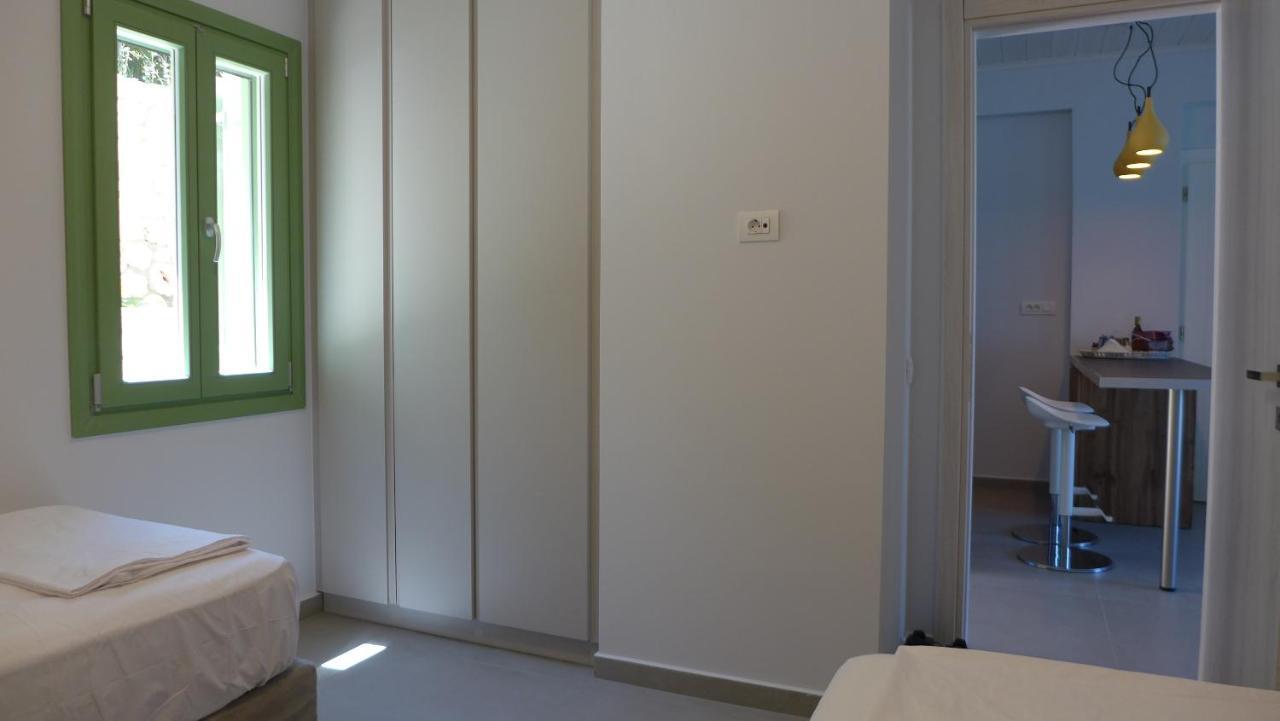 Caltabania Suites Ayios Nikitas Bagian luar foto